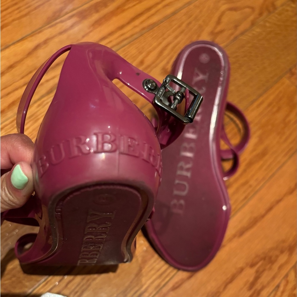 Burberry Magenta Sandals with Silver Buckles - Picture 4 of 10